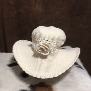 Soft Rose Knit Wide Brim w/ Wire Support Hat